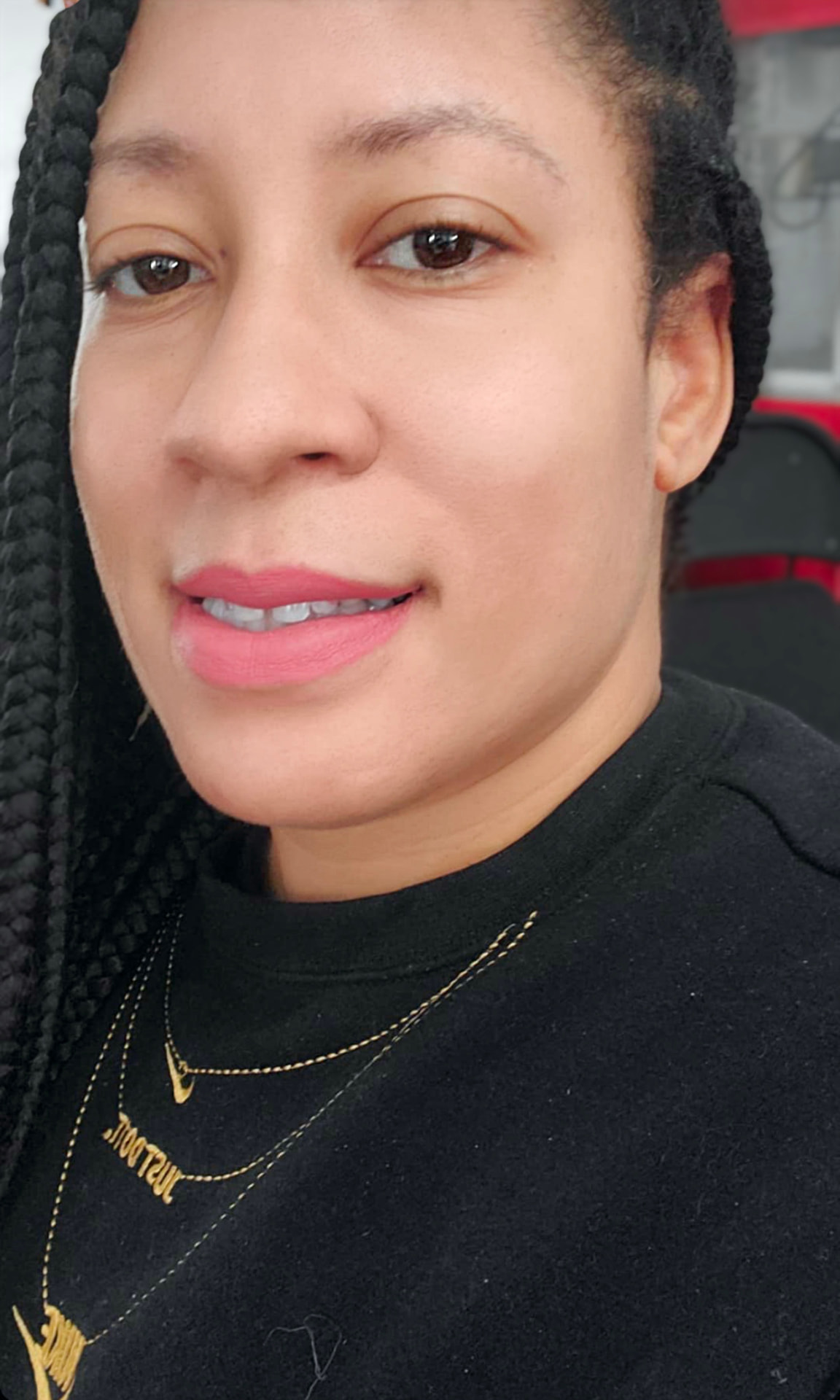 Customer wearing Baddie